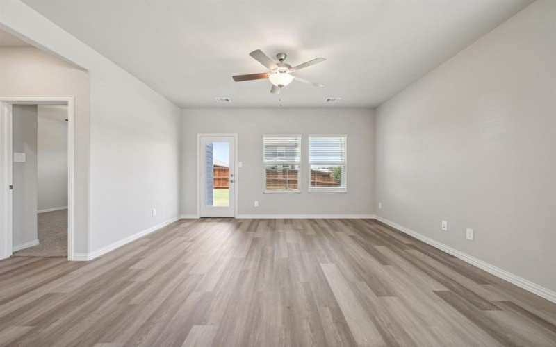 521 Willet Drive, McKinney, TX 75069, 4 Bedrooms Bedrooms, ,2 BathroomsBathrooms,Residential,For Sale,521 Willet Drive,20918217