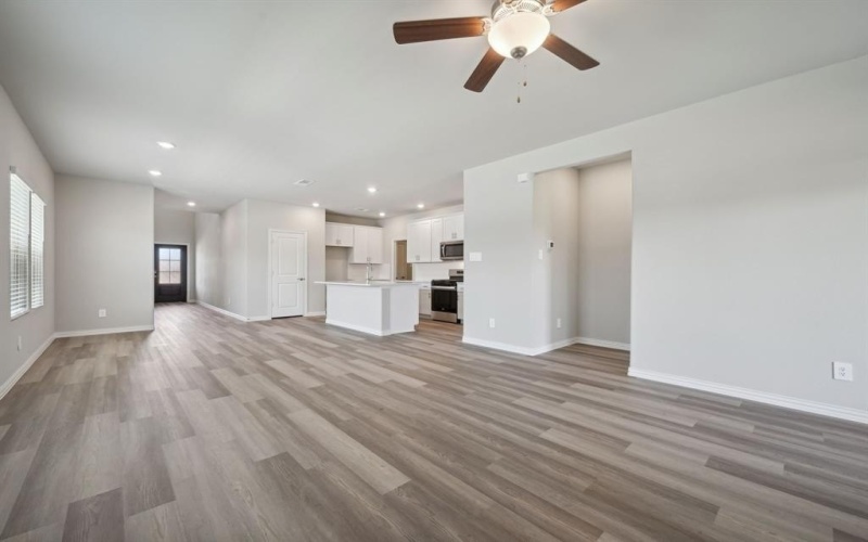 521 Willet Drive, McKinney, TX 75069, 4 Bedrooms Bedrooms, ,2 BathroomsBathrooms,Residential,For Sale,521 Willet Drive,20918217