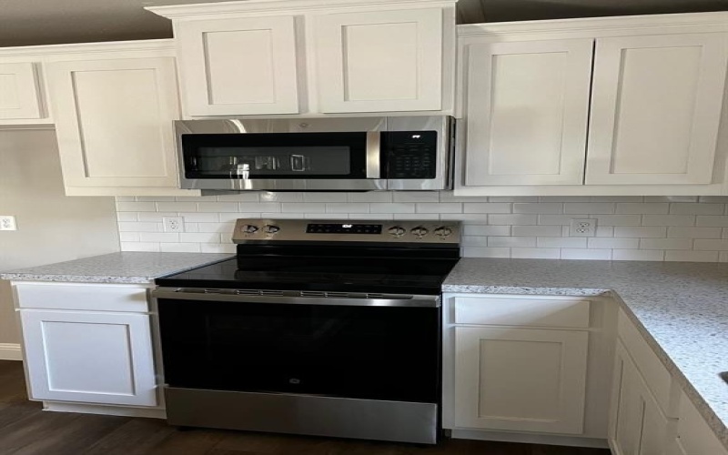 7935 Hull Avenue, Dallas, TX 75216, 4 Habitaciones Habitaciones , ,2 BañosBaños,Residential,En Venta,7935 Hull Avenue,20924557