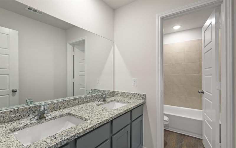 828 Jetliner Avenue, Fort Worth, TX 76131, 4 Habitaciones Habitaciones , ,3 BañosBaños,Residential,En Venta,828 Jetliner Avenue,20925110
