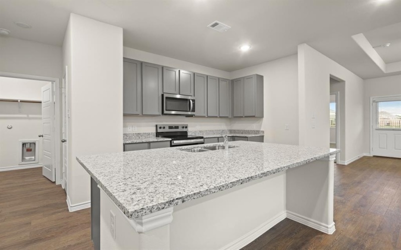 828 Jetliner Avenue, Fort Worth, TX 76131, 4 Habitaciones Habitaciones , ,3 BañosBaños,Residential,En Venta,828 Jetliner Avenue,20925110
