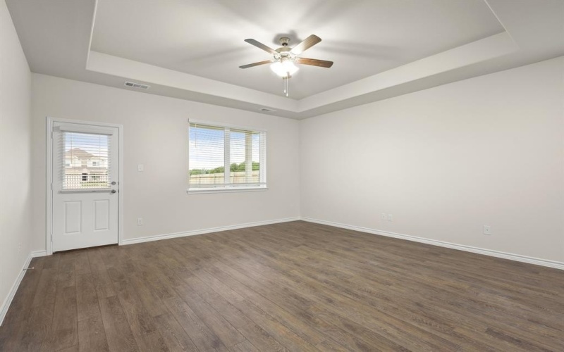 828 Jetliner Avenue, Fort Worth, TX 76131, 4 Habitaciones Habitaciones , ,3 BañosBaños,Residential,En Venta,828 Jetliner Avenue,20925110