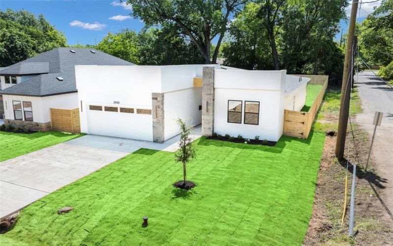 3900 De Maggio Avenue, Dallas, TX 75210, 4 Bedrooms Bedrooms, ,2 BathroomsBathrooms,Residential,For Sale,3900 De Maggio Avenue,20929406