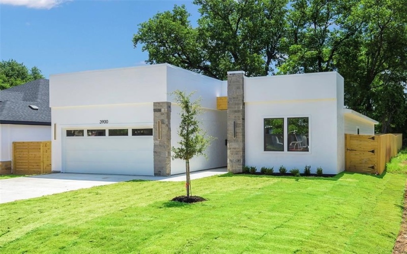 3900 De Maggio Avenue, Dallas, TX 75210, 4 Bedrooms Bedrooms, ,2 BathroomsBathrooms,Residential,For Sale,3900 De Maggio Avenue,20929406