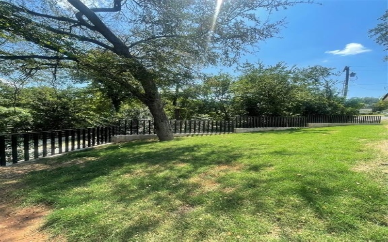 842 White Oak Drive, Woodway, TX 76712, 3 Bedrooms Bedrooms, ,2 BathroomsBathrooms,Residential,For Sale,842 White Oak Drive,0,20934051