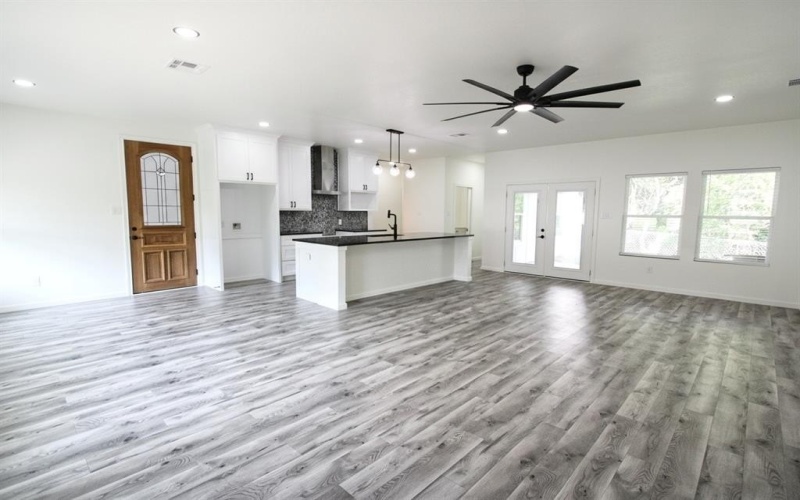 842 White Oak Drive, Woodway, TX 76712, 3 Bedrooms Bedrooms, ,2 BathroomsBathrooms,Residential,For Sale,842 White Oak Drive,0,20934051