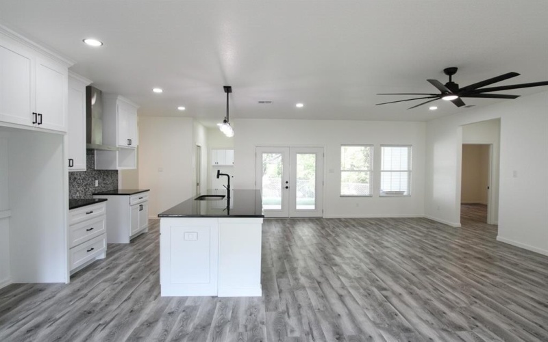 842 White Oak Drive, Woodway, TX 76712, 3 Bedrooms Bedrooms, ,2 BathroomsBathrooms,Residential,For Sale,842 White Oak Drive,0,20934051