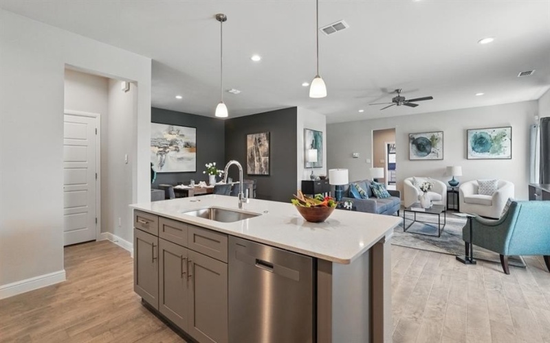 1303 FINLEY Drive, Mansfield, TX 76063, 4 Habitaciones Habitaciones , ,2 BañosBaños,Residential,En Venta,1303 FINLEY Drive,20934317
