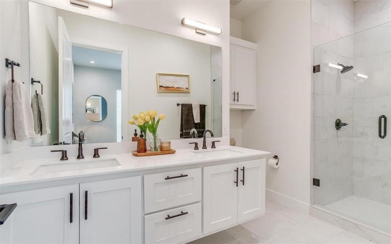 125 Vista Lane, Arlington, TX 76013, 2 Bedrooms Bedrooms, ,2 BathroomsBathrooms,Residential,For Sale,125 Vista Lane,20925784