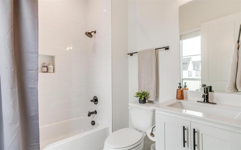 125 Vista Lane, Arlington, TX 76013, 2 Bedrooms Bedrooms, ,2 BathroomsBathrooms,Residential,For Sale,125 Vista Lane,20925784
