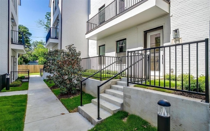125 Vista Lane, Arlington, TX 76013, 2 Bedrooms Bedrooms, ,2 BathroomsBathrooms,Residential,For Sale,125 Vista Lane,20925784