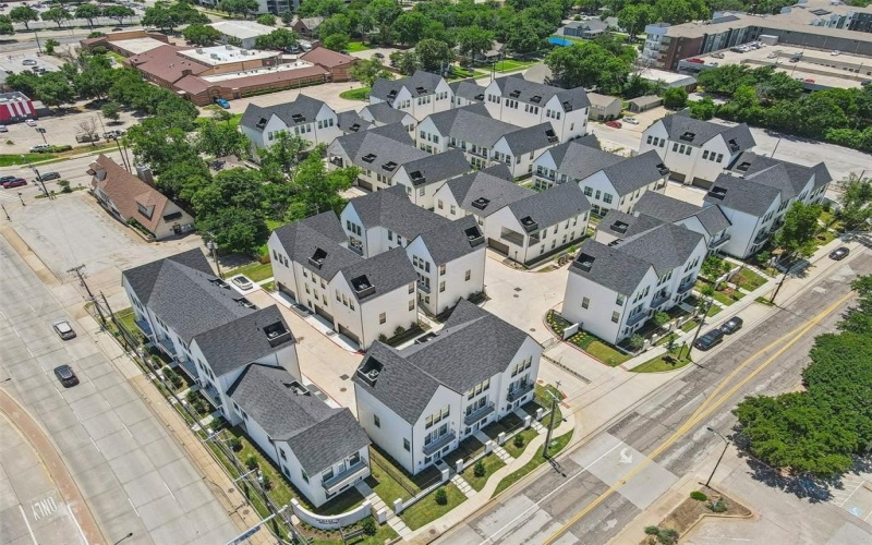 125 Vista Lane, Arlington, TX 76013, 2 Bedrooms Bedrooms, ,2 BathroomsBathrooms,Residential,For Sale,125 Vista Lane,20925784
