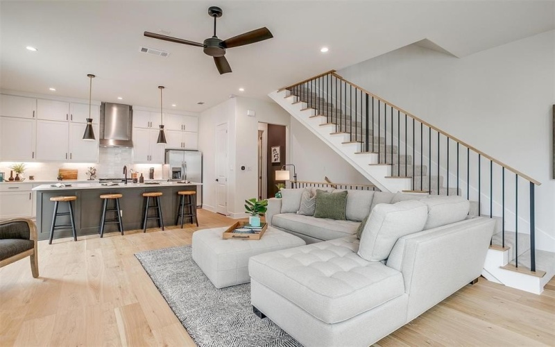 125 Vista Lane, Arlington, TX 76013, 2 Bedrooms Bedrooms, ,2 BathroomsBathrooms,Residential,For Sale,125 Vista Lane,20925784