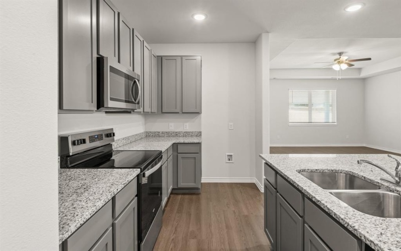 908 Propeller Parkway, Fort Worth, TX 76131, 4 Habitaciones Habitaciones , ,3 BañosBaños,Residential,En Venta,908 Propeller Parkway,20925935
