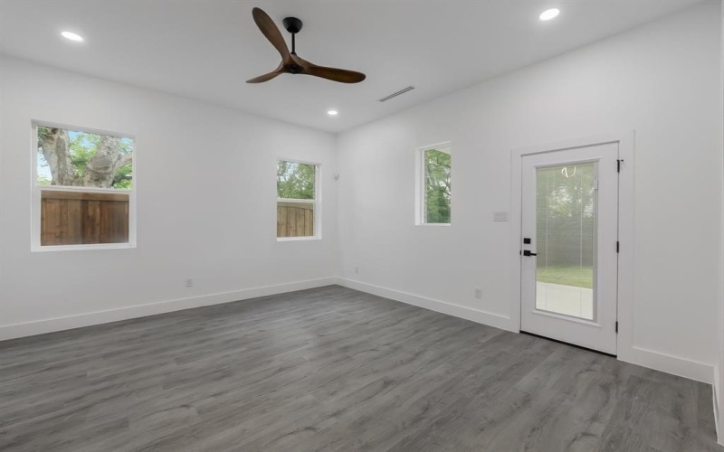 1921 Pollard Street, Dallas, TX 75208, 3 Bedrooms Bedrooms, ,3 BathroomsBathrooms,Residential,For Sale,1921 Pollard Street,20929895