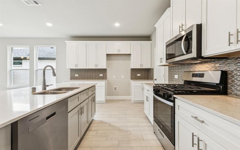 611 Rain Barrel Place, Weston, TX 75009, 4 Habitaciones Habitaciones , ,3 BañosBaños,Residential,En Venta,611 Rain Barrel Place,0,20934786