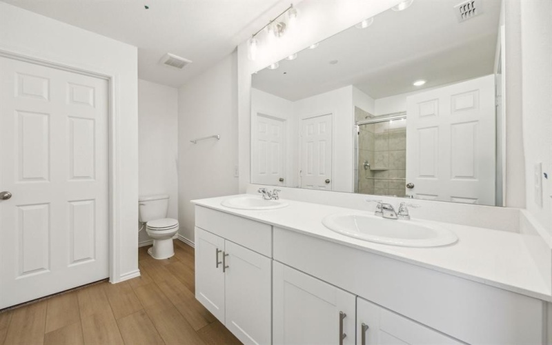 2824 Pecan Park Drive, Denton, TX 76208, 3 Bedrooms Bedrooms, ,2 BathroomsBathrooms,Residential,For Sale,2824 Pecan Park Drive,0,20930450
