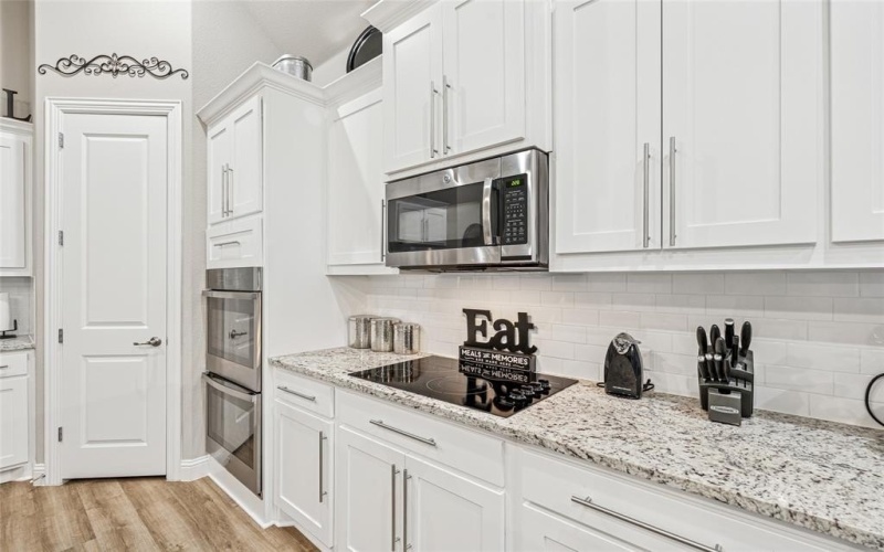 810 Brenda Drive, Mansfield, TX 76063, 4 Bedrooms Bedrooms, ,3 BathroomsBathrooms,Residential,For Sale,810 Brenda Drive,20933174