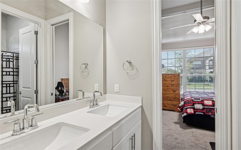 810 Brenda Drive, Mansfield, TX 76063, 4 Bedrooms Bedrooms, ,3 BathroomsBathrooms,Residential,For Sale,810 Brenda Drive,20933174