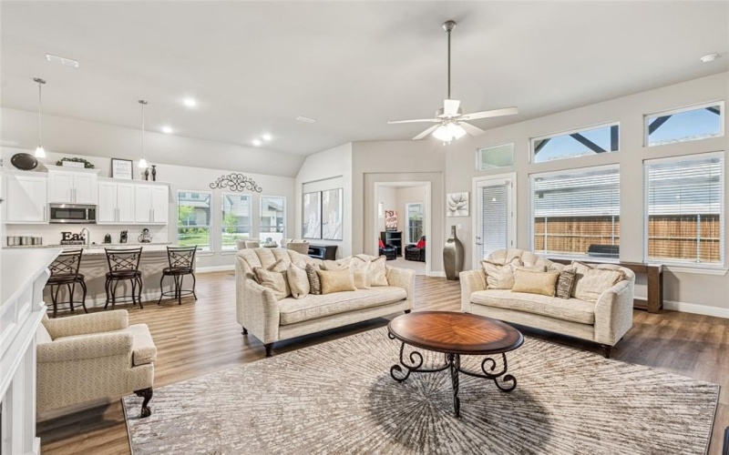 810 Brenda Drive, Mansfield, TX 76063, 4 Bedrooms Bedrooms, ,3 BathroomsBathrooms,Residential,For Sale,810 Brenda Drive,20933174