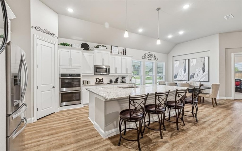 810 Brenda Drive, Mansfield, TX 76063, 4 Bedrooms Bedrooms, ,3 BathroomsBathrooms,Residential,For Sale,810 Brenda Drive,20933174