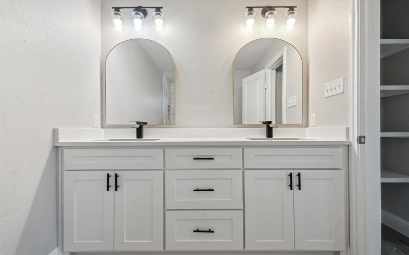 6301 Pebble Avenue, Dallas, TX 75217, 3 Bedrooms Bedrooms, ,2 BathroomsBathrooms,Residential,For Sale,6301 Pebble Avenue,20933244