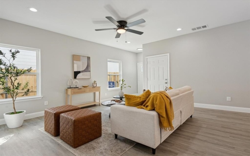 6301 Pebble Avenue, Dallas, TX 75217, 3 Bedrooms Bedrooms, ,2 BathroomsBathrooms,Residential,For Sale,6301 Pebble Avenue,20933244