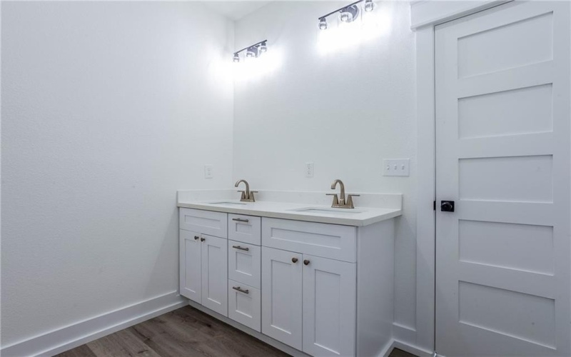 2608 Cleveland Avenue, Waco, TX 76711, 3 Habitaciones Habitaciones , ,2 BañosBaños,Residential,En Venta,2608 Cleveland Avenue,0,228992