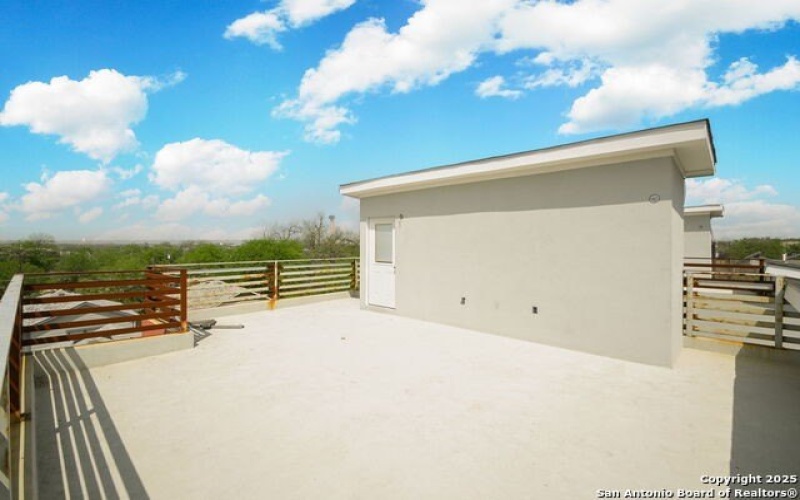 219 Utah St, San Antonio, TX 78210, ,7 BathroomsBathrooms,Residential Multi Family,For Sale,219 Utah St,1861688