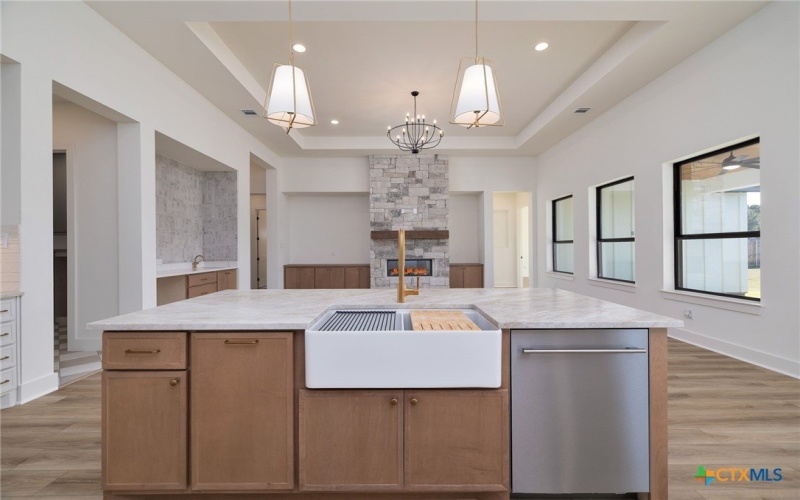 632 Oak Creek Parkway, Seguin, TX 78155, 3 Habitaciones Habitaciones , ,5 BañosBaños,Residential,En Venta,632 Oak Creek Parkway,573955