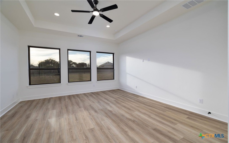 632 Oak Creek Parkway, Seguin, TX 78155, 3 Habitaciones Habitaciones , ,5 BañosBaños,Residential,En Venta,632 Oak Creek Parkway,573955