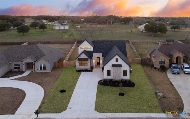 632 Oak Creek Parkway, Seguin, TX 78155, 3 Habitaciones Habitaciones , ,5 BañosBaños,Residential,En Venta,632 Oak Creek Parkway,573955