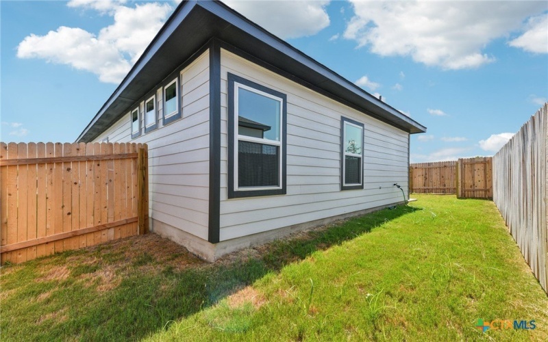 1216 Wild Leaf Way, San Marcos, TX 78666, 4 Habitaciones Habitaciones , ,2 BañosBaños,Residential,En Venta,1216 Wild Leaf Way,0,580073