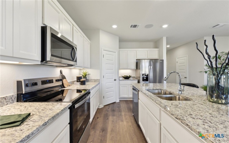 122 Cutleaf Cove, San Marcos, TX 78666, 4 Bedrooms Bedrooms, ,2 BathroomsBathrooms,Residential,For Sale,122 Cutleaf Cove,580076