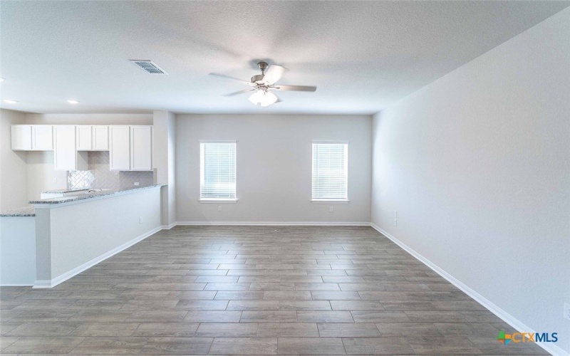 413 Lina Way, Seguin, TX 78155, 3 Bedrooms Bedrooms, ,2 BathroomsBathrooms,Residential,For Sale,413 Lina Way,556184