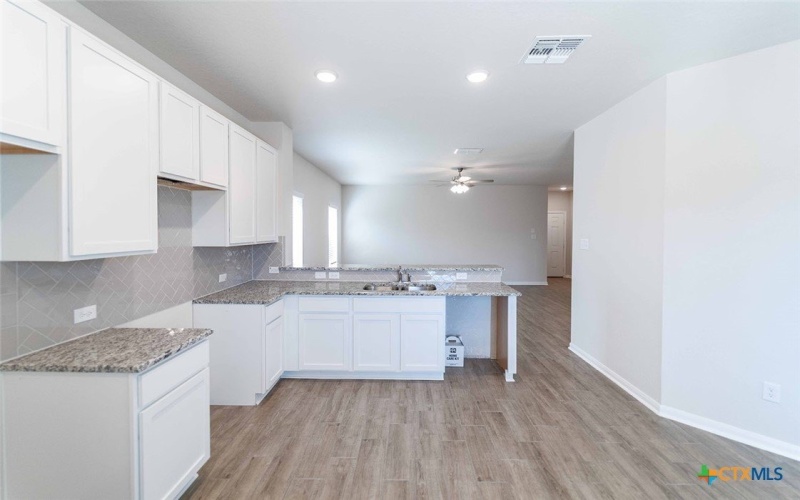 413 Lina Way, Seguin, TX 78155, 3 Bedrooms Bedrooms, ,2 BathroomsBathrooms,Residential,For Sale,413 Lina Way,556184