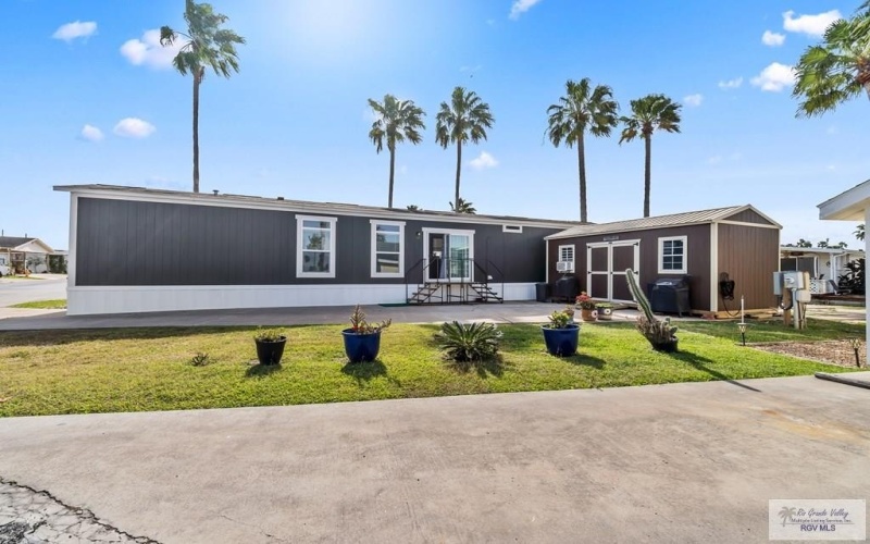 32 SUNDANCE LN., BROWNSVILLE, TX 78526, 2 Bedrooms Bedrooms, ,2 BathroomsBathrooms,Residential,For Sale,32 SUNDANCE LN.,29763982