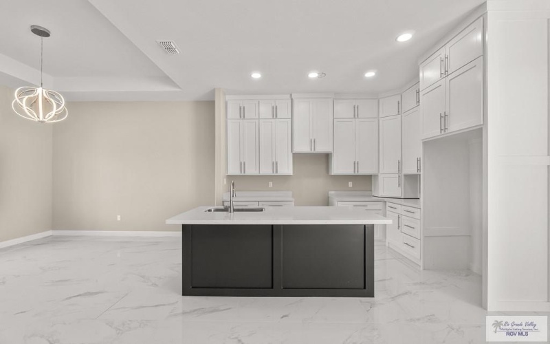 37758 VINEYARD DR., BROWNSVILLE, TX 78521, 3 Habitaciones Habitaciones , ,2 BañosBaños,Residential,En Venta,37758 VINEYARD DR.,29764183