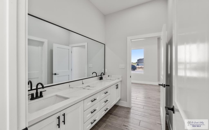 5100 RED RIVER CIR, BROWNSVILLE, TX 78520, 3 Habitaciones Habitaciones , ,2 BañosBaños,Residential,En Venta,5100 RED RIVER CIR,29764534