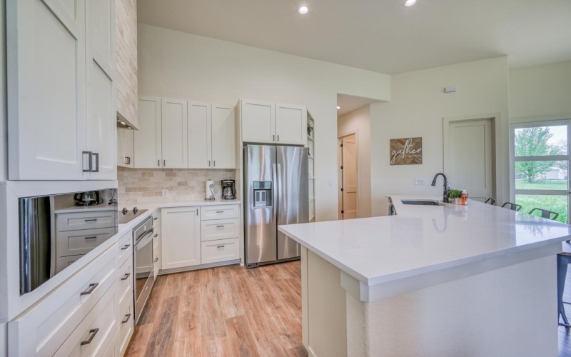 302 Parallel Circle, Horseshoe Bay, TX 78657-0000, 2 Bedrooms Bedrooms, ,2 BathroomsBathrooms,Residential,For Sale,302 Parallel Circle,0,173365