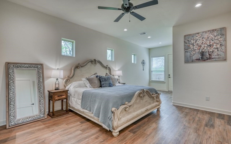 302 Parallel Circle, Horseshoe Bay, TX 78657-0000, 2 Bedrooms Bedrooms, ,2 BathroomsBathrooms,Residential,For Sale,302 Parallel Circle,0,173365