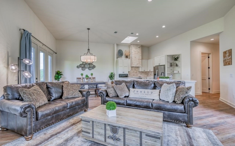 302 Parallel Circle, Horseshoe Bay, TX 78657-0000, 2 Bedrooms Bedrooms, ,2 BathroomsBathrooms,Residential,For Sale,302 Parallel Circle,0,173365