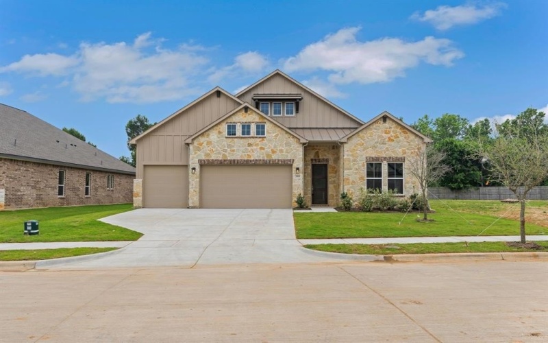 308 Alicia Court, Mansfield, TX 76063, 4 Bedrooms Bedrooms, ,3 BathroomsBathrooms,Residential,For Sale,308 Alicia Court,20871302