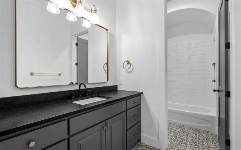 1657 Ethan Circle, Midlothian, TX 76065, 3 Bedrooms Bedrooms, ,3 BathroomsBathrooms,Residential,For Sale,1657 Ethan Circle,20871348