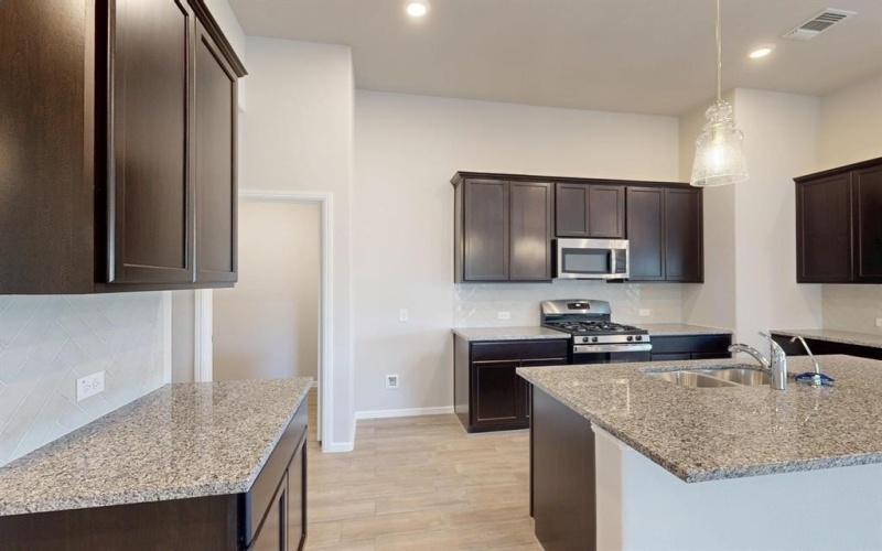 3417 Goshawk Drive, Denton, TX 76208, 4 Habitaciones Habitaciones , ,3 BañosBaños,Residential,En Venta,3417 Goshawk Drive,0,20835718