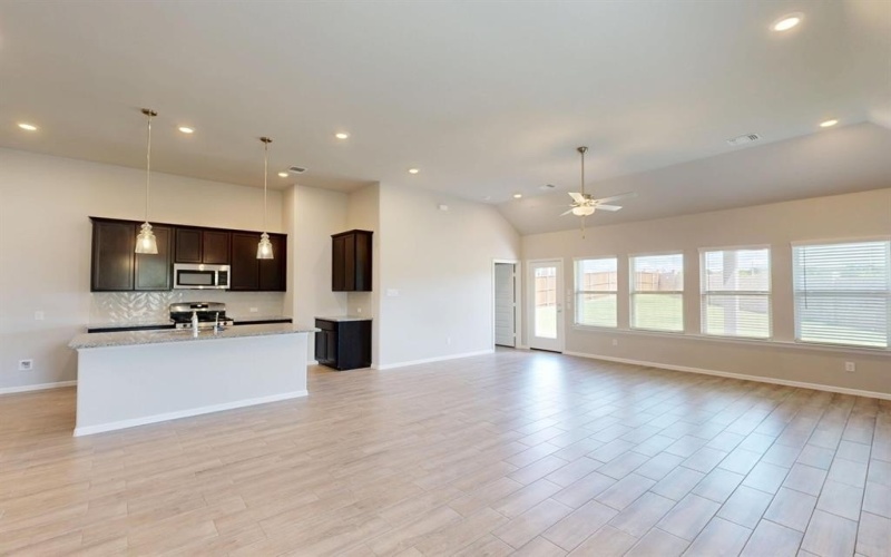 3417 Goshawk Drive, Denton, TX 76208, 4 Habitaciones Habitaciones , ,3 BañosBaños,Residential,En Venta,3417 Goshawk Drive,0,20835718