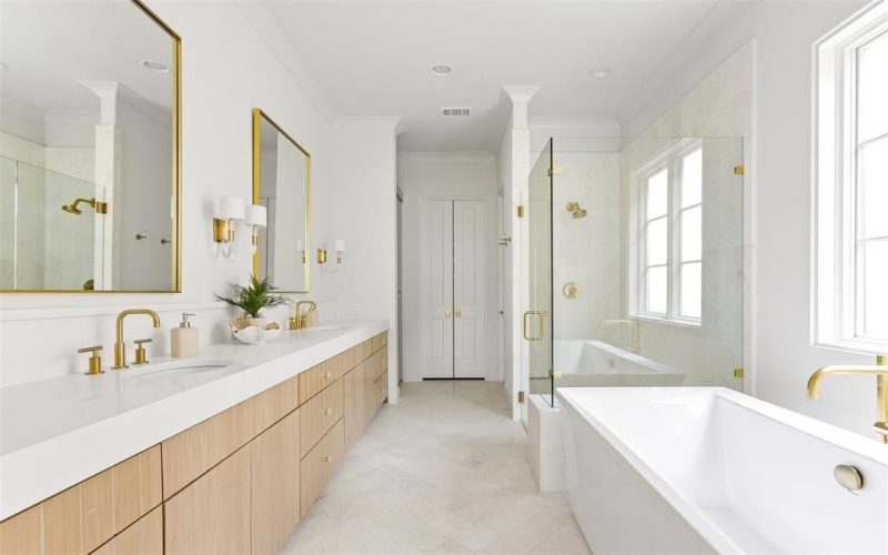 6927 Inverness Lane, Dallas, TX 75214, 5 Bedrooms Bedrooms, ,6 BathroomsBathrooms,Residential,For Sale,6927 Inverness Lane,20903007