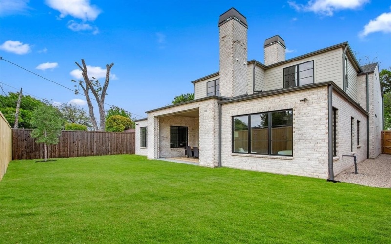 6927 Inverness Lane, Dallas, TX 75214, 5 Bedrooms Bedrooms, ,6 BathroomsBathrooms,Residential,For Sale,6927 Inverness Lane,20903007