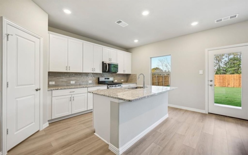 514 Castle Road, Sherman, TX 75092, 4 Bedrooms Bedrooms, ,2 BathroomsBathrooms,Residential,For Sale,514 Castle Road,20882554