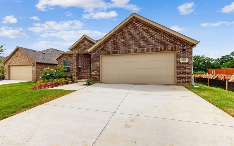 3309 Fortress Way, Denton, TX 76208, 3 Habitaciones Habitaciones , ,2 BañosBaños,Residential,En Venta,3309 Fortress Way,0,20860866